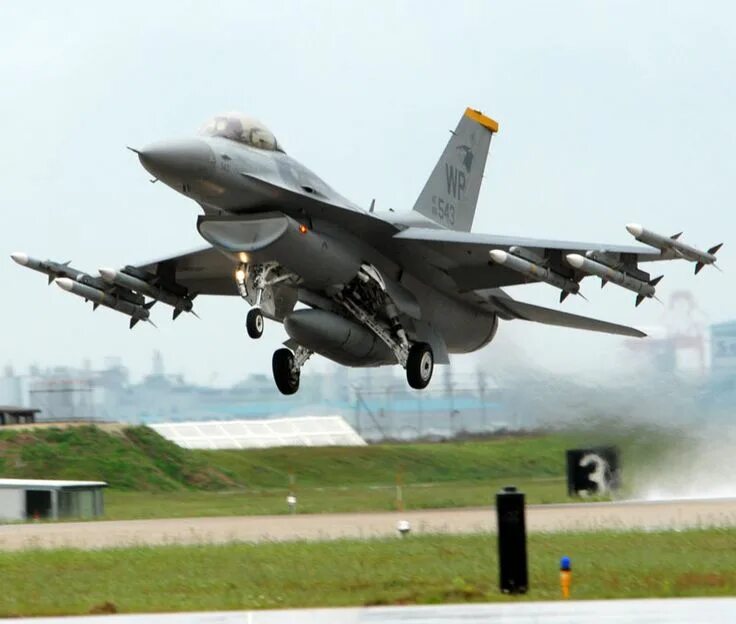Самолет f-16a fighting falcon. F 16 falcon. F16. А 16 фото. А 16 фото.