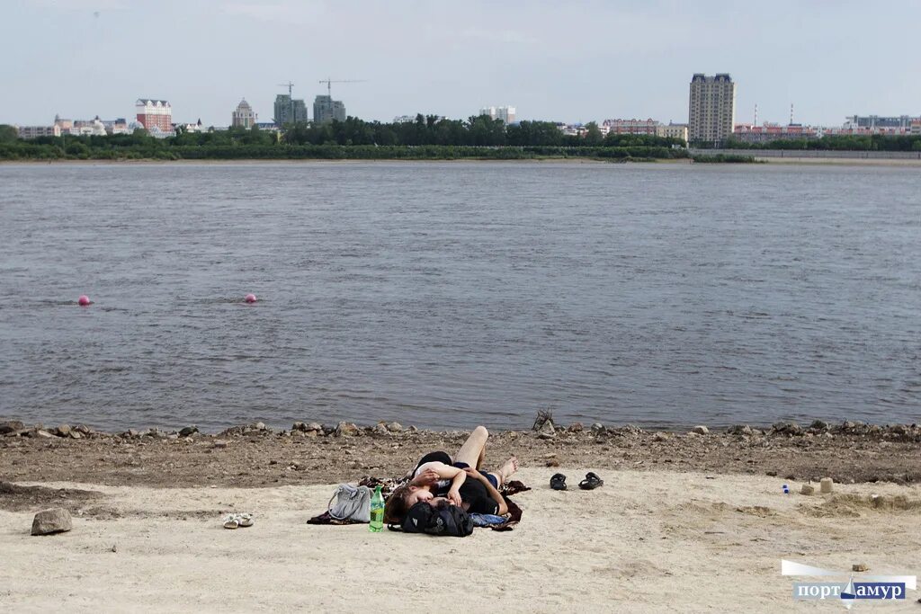 Левый берег амура. Берега Амура. У высоких берегов Амура. Противный берег Амура. Два берега Амура.