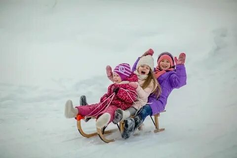 Кататься на санках