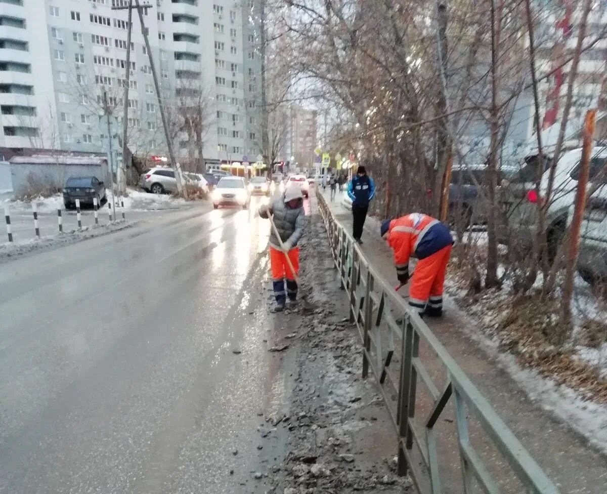 Самара сегодня новости последнего часа. Гололед в Самаре. Гололед в Самаре сейчас. Гололёд 2008 Самара. Гололед на улицах Самары.