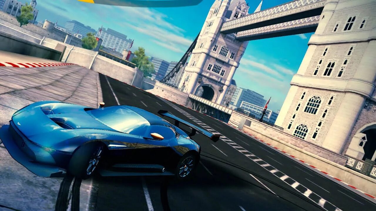 Бесплатная игра асфальт 8. Asphalt 8 Airborne. Asphalt 8 на взлёт. Мультиплеер асфальт 8. Скины Asphalt 8.