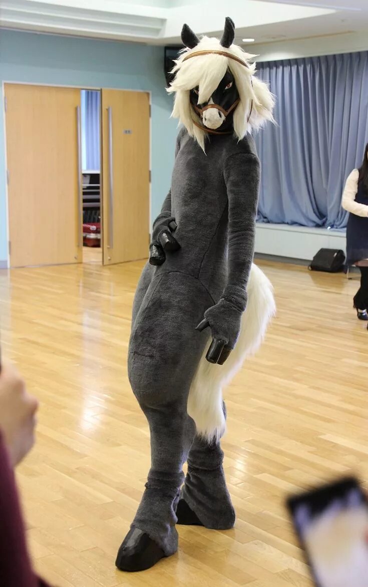 Furry cosplay. Костюм furry fursuit. Костюм фурсьют Геенна. Фурсьют далматинец. Фурсьют маска фурри.