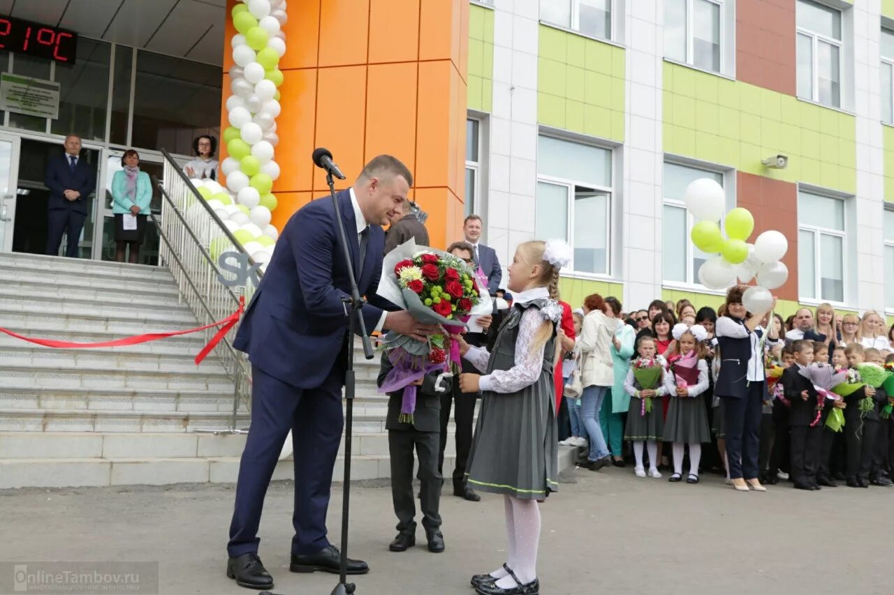 Сколковская школа Тамбов. ШК Сколково Тамбов. Школа Сколково Тамбов форма. Сколково Тамбов 2 корпус.