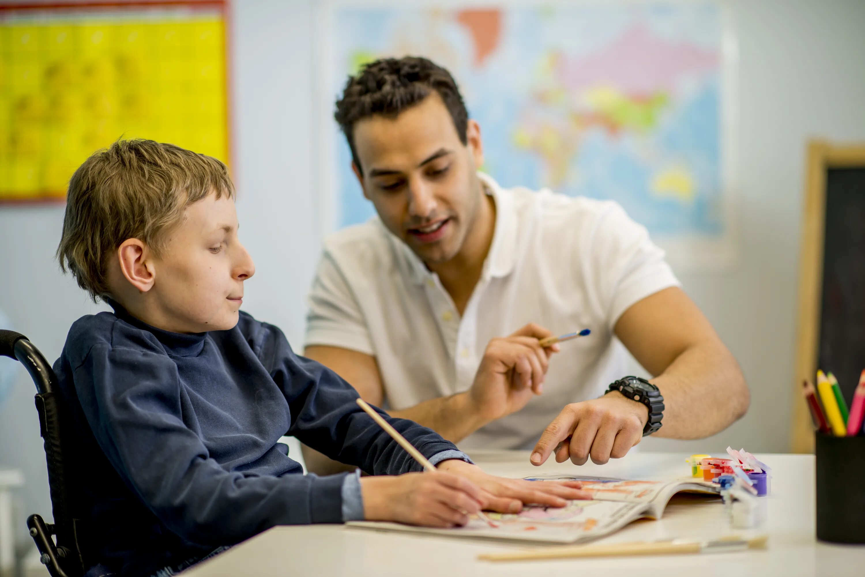 Teacher services. Дети с нарушением развития. Инвалиды с нарушением интеллекта. Нарушения развития человека. Дети инвалиды с родителями.