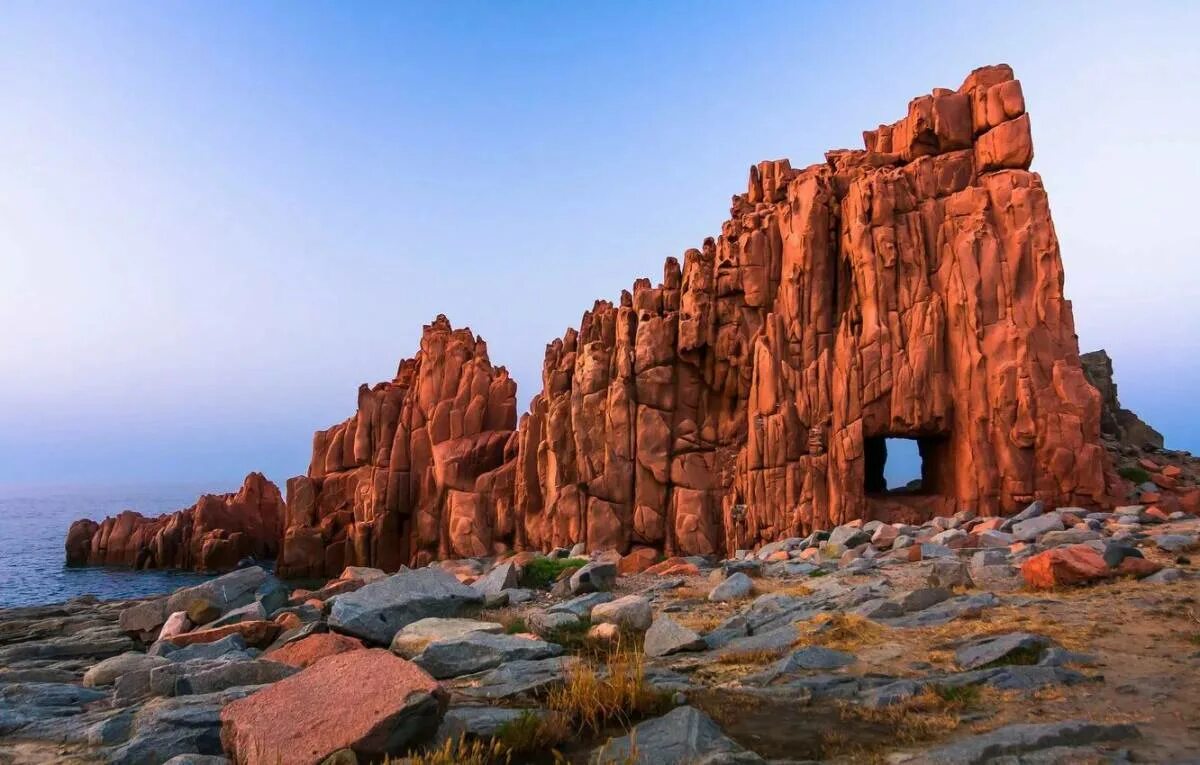 Острые скалы. Old harry rocks. Клиф дайвинг крым 2022 симеиз. Скала 27. Скалы три брата камчатка фото.