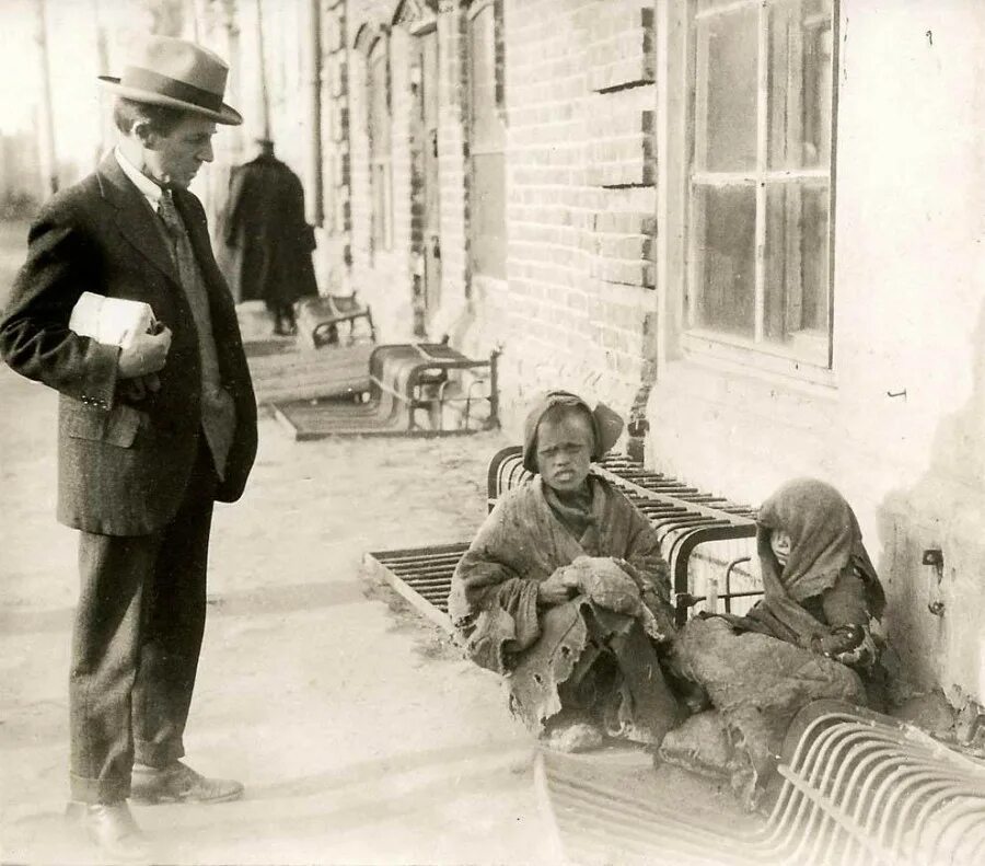 Омск беспризорники 1920 год. Голод Оренбурге в 1921 г беспризорники.