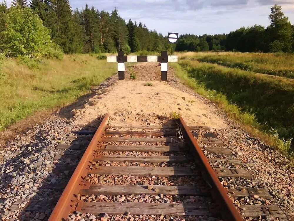 Конец железной дороги. Тупиковая призма жд пути. Тупиковая дорога. Тупик жд пути. Как называется конец пути.