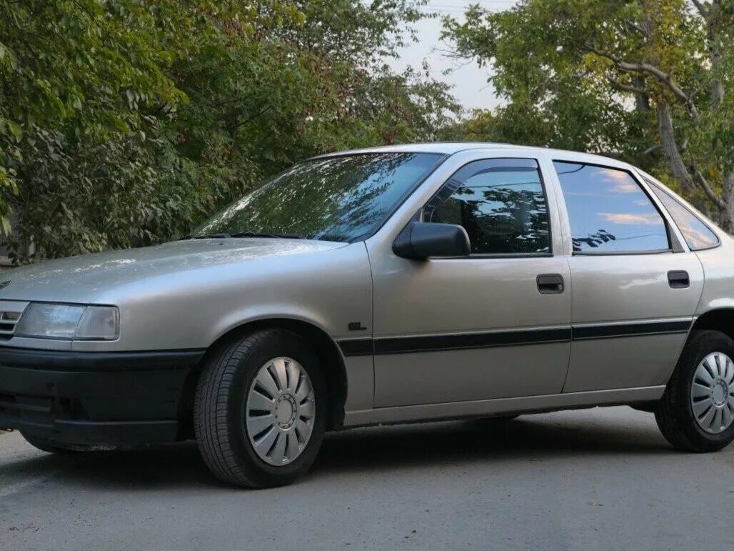 Купить вектра б 1.8. Опель Вектра 1992. Opel Vectra a 1990 1.8 седан. Opel Vectra 1990 1.8. Opel Vectra 1.8 МТ, 1995.