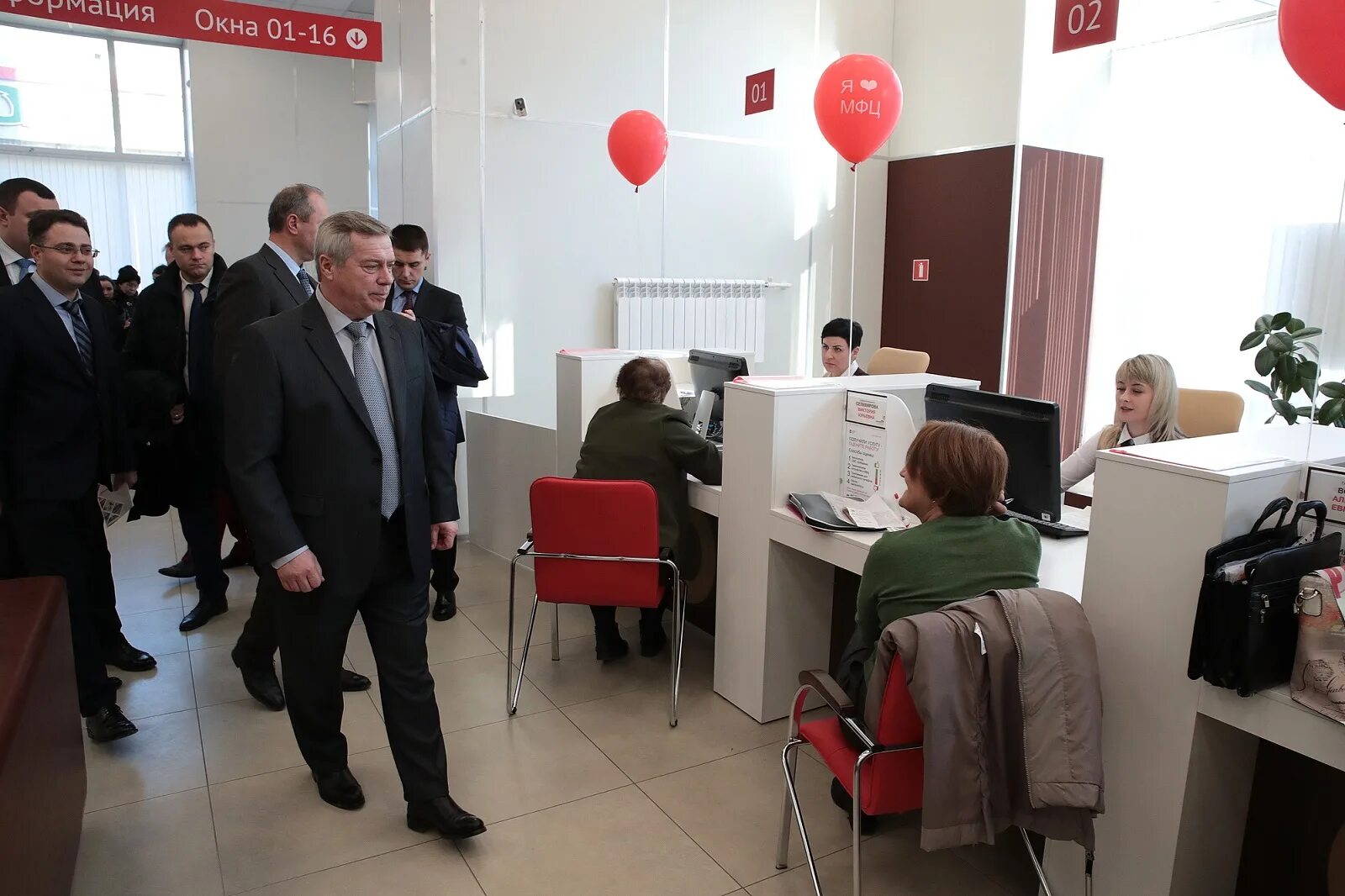 Мои документы московская область. Мфц динская. Ликино-дулево ул ленина 15. Мфц проспект ленина электросталь. Мфц ликино-дулево.