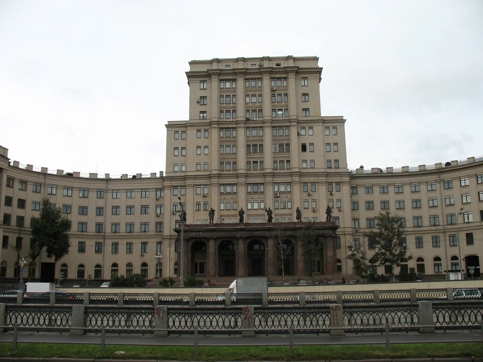 э. э. московский технический университет баумана. н. мгту им баумана здание.