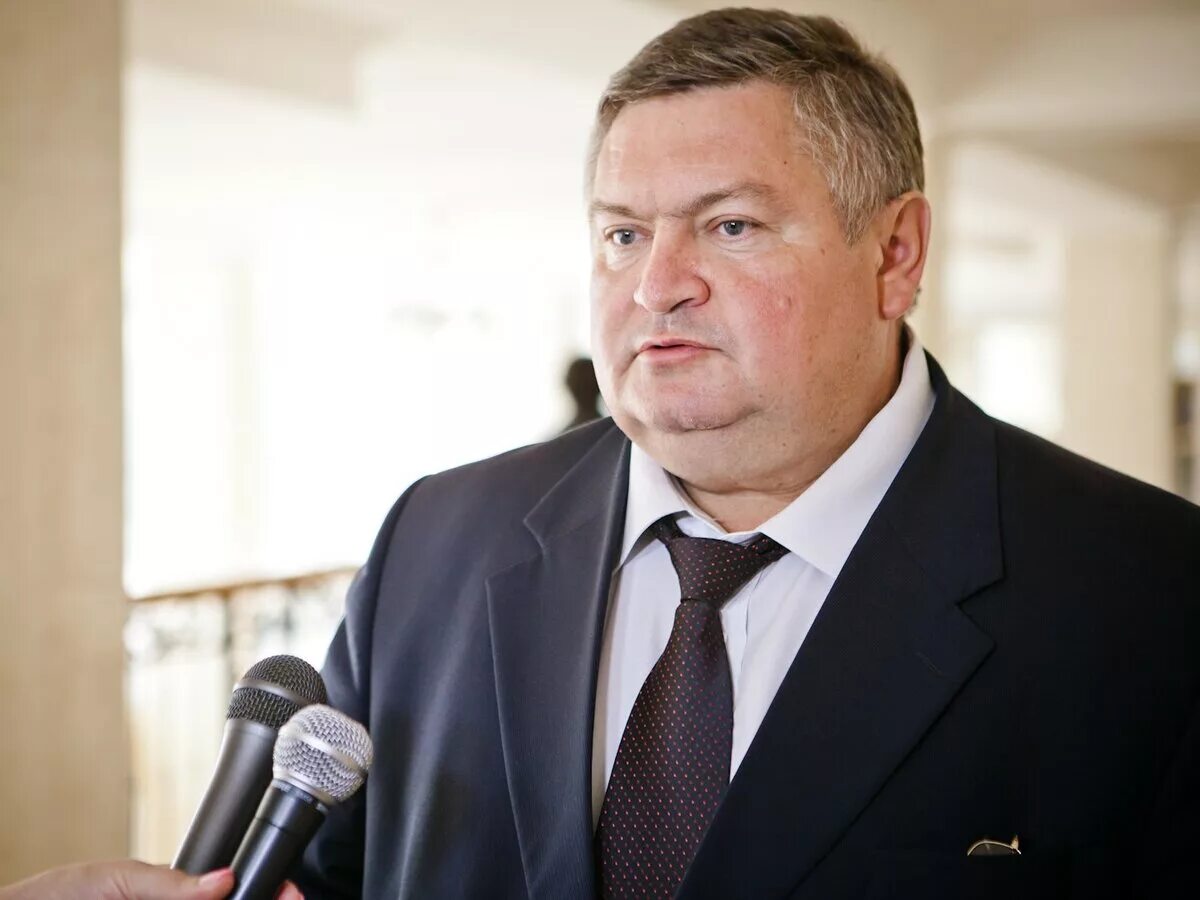 Князев астрахань председатель. Председатель законодательного собрания санкт-петербурга 2022. Князев вице-губернатор астраханской. Виктор кудряшов самара. Князев мсп.