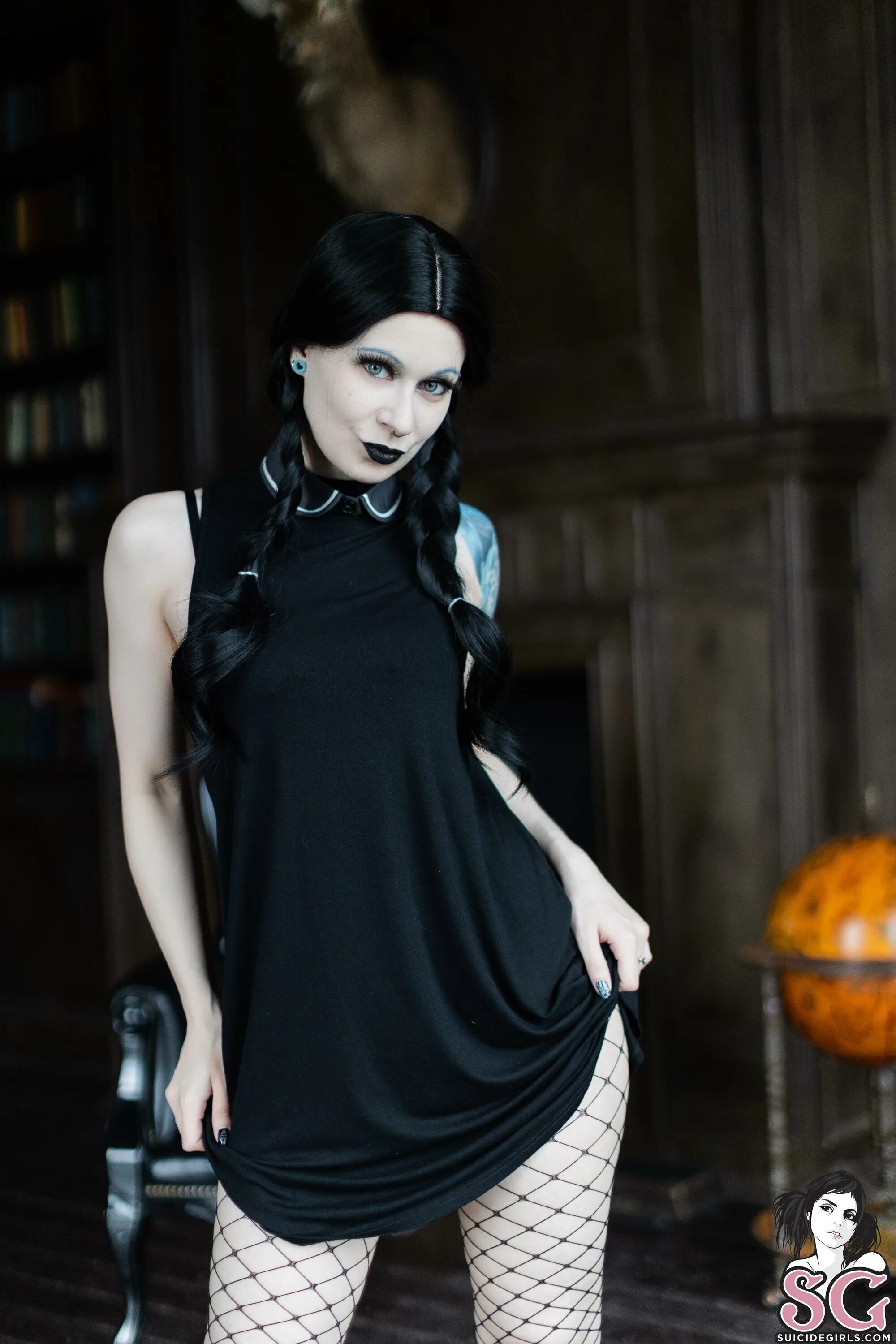 Wednesday cosplay. Erocosplay Wednesday-Addams-семейка-. Wednesday Addams. Венздей косплей. Wednesday косплей.