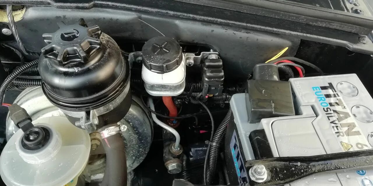 Аккумулятор для вебасто. Аккумулятор для вебасто. Аккумулятор на хонду црв 3 вебасто. Акб чайзер 100. Ленд ровен дискавери 4 аккумулятор.