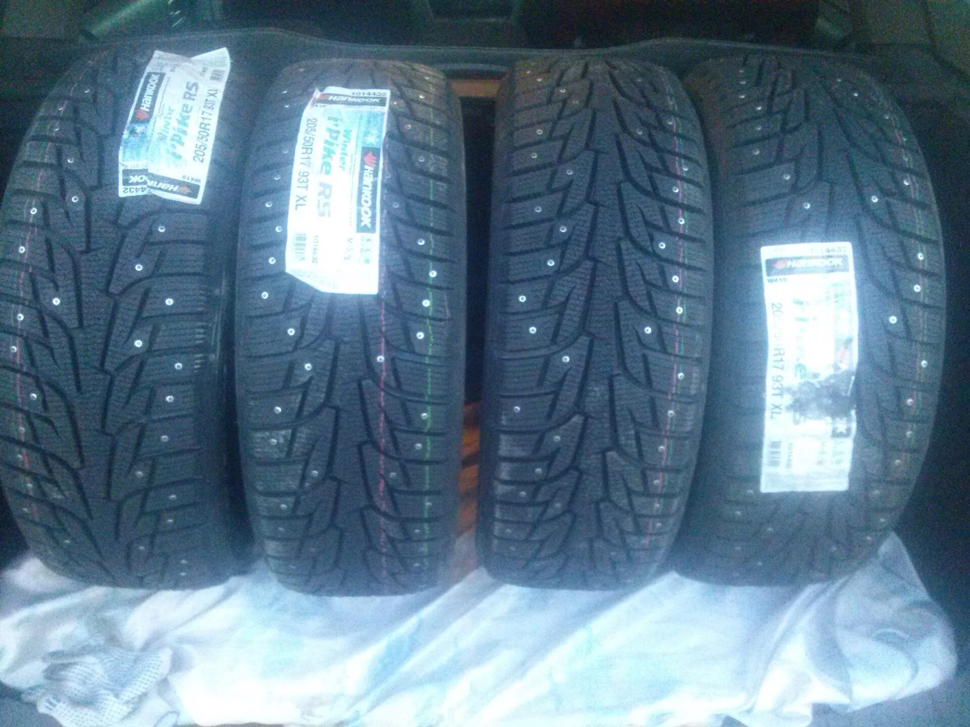 Шины 255 55 20 зимние с шипами. Шины 255 55 20 зимние с шипами