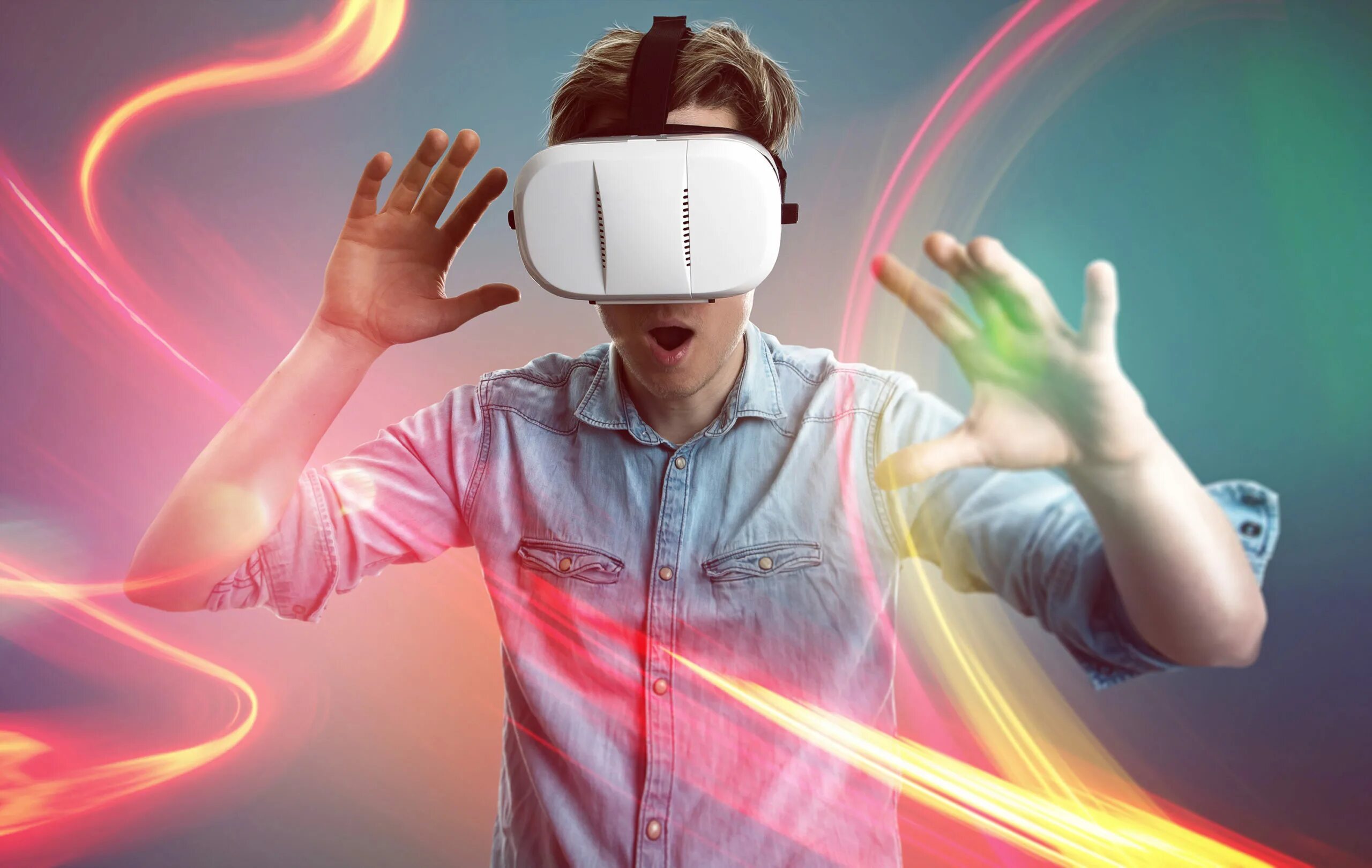 Поиграем в виртуальные игры. VR виртуальная реальность. Визуальная реальность. Человек в виртуальной реальности. Виртуальнаяяреальность.