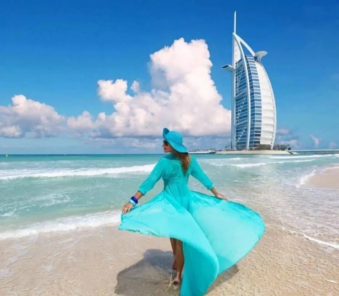 Можно ехать в дубай. Пляж Аль Суфух Дубай. Дубай Шарджа океан. Эмират Шарджа пляж. ОАЭ Шарджа море.