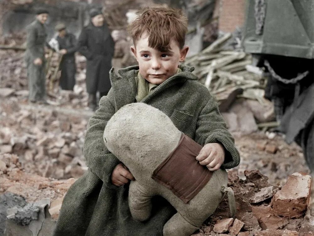 Фото детей во время войны. Не для детей.