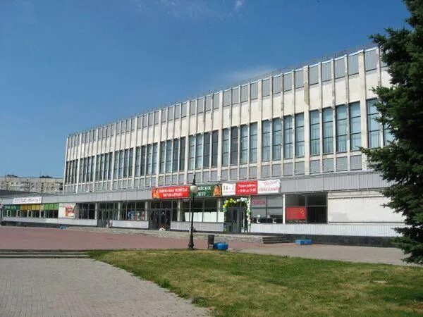 Кирпы. Харьков метро дворец спорта. Дворец спорта киев. Дворец спорта харьков. Дворец спорта киев.