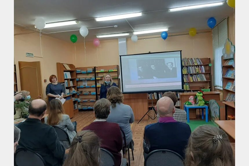 Сайт библиотеки смоленска. Библиотека Смоленск. Смоленская библиотека. Смоленск Рыленкова школы.