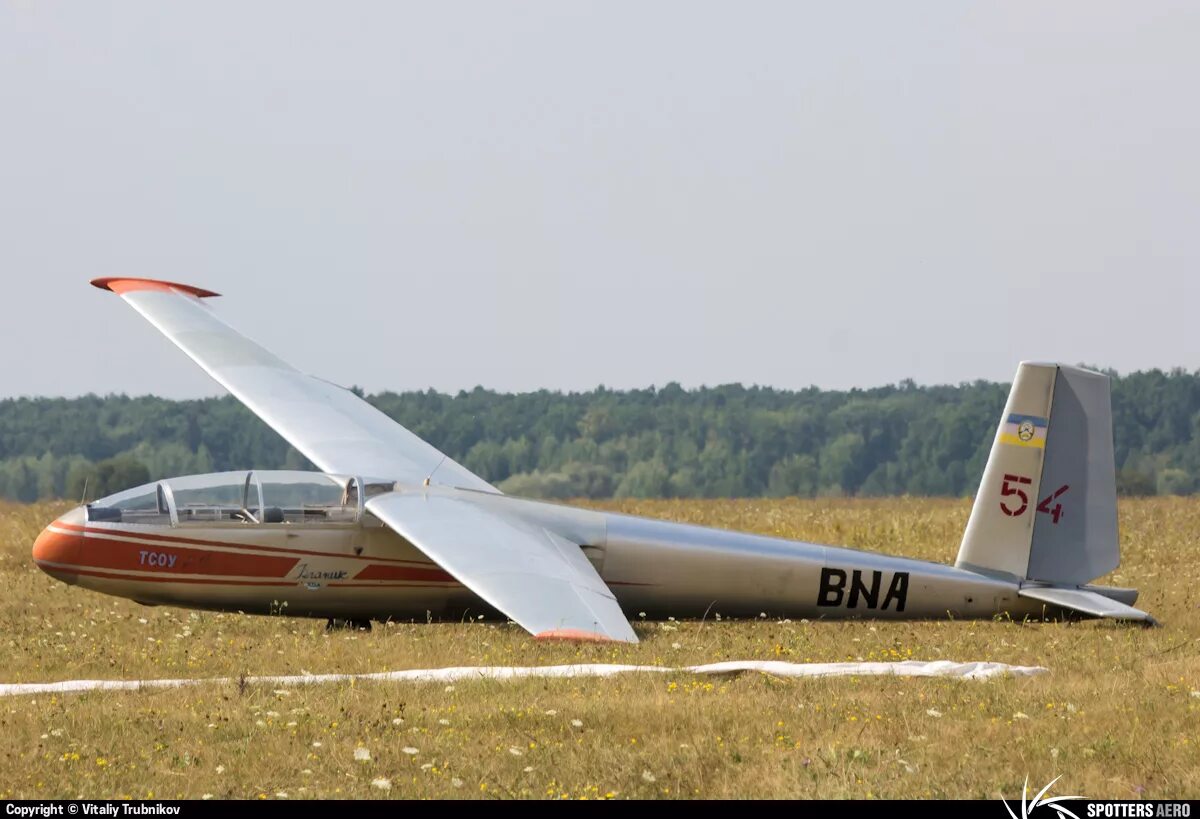 Blanik l-13 3d model. планер л 13. Vivat l-13. сборная модель l-13 blanik. планер бланик.