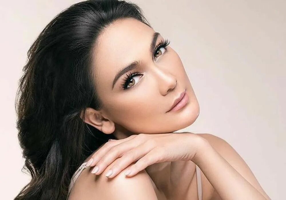 Luna Maya. Luna maka. Луна Майя. Luna Maya параметры. Lunamaya