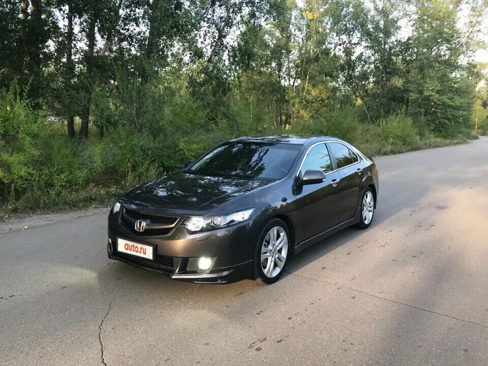 Продажа хонда в красноярске. Honda Accord 2010 Type s. Хонда Аккорд 2 л 200л.с. Хонда Аккорд в Красноярске 2010. Honda Accord 8 мокрый асфальт.