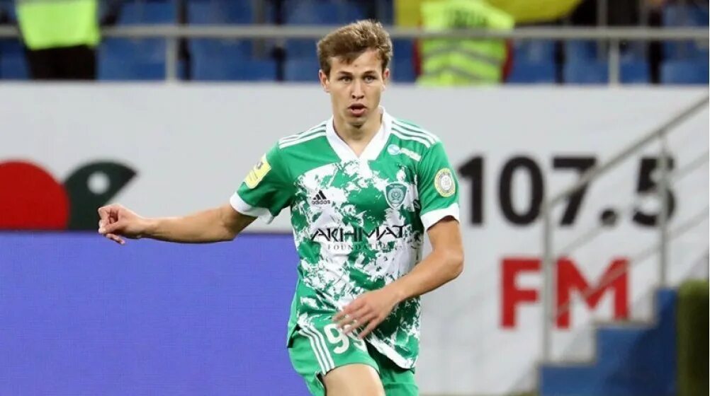 Футболисты. Лечи садулаев ахмат. Лечи садулаев. Лечи садулаев. Садулаев ахмат.