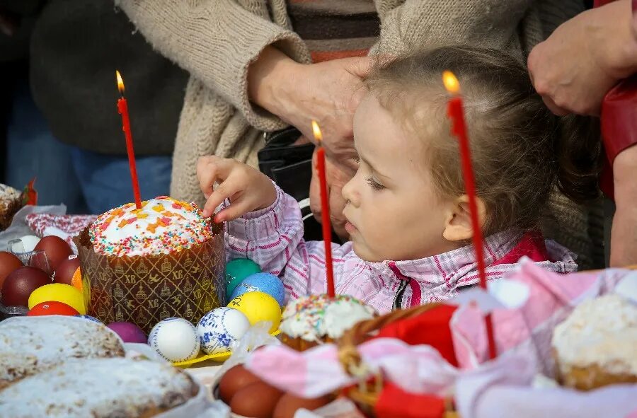 До скольки светят куличи