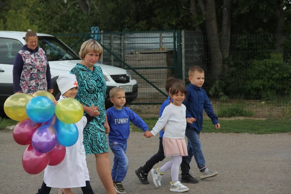 Погода осколково алтайский край алейский. Осколково Алтайский край. Село Осколково Алейский район Алтайский край. Село Осколково Алейский район амбулатория. Открытие ФАПА Нижнеингашский район.