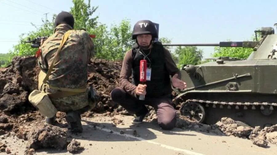 Военный журналист. Корреспондент в горячих точках. Российско белорусские учения запад 2021. Корреспонденты в зоне боевых действий. Конфликт военкоров.