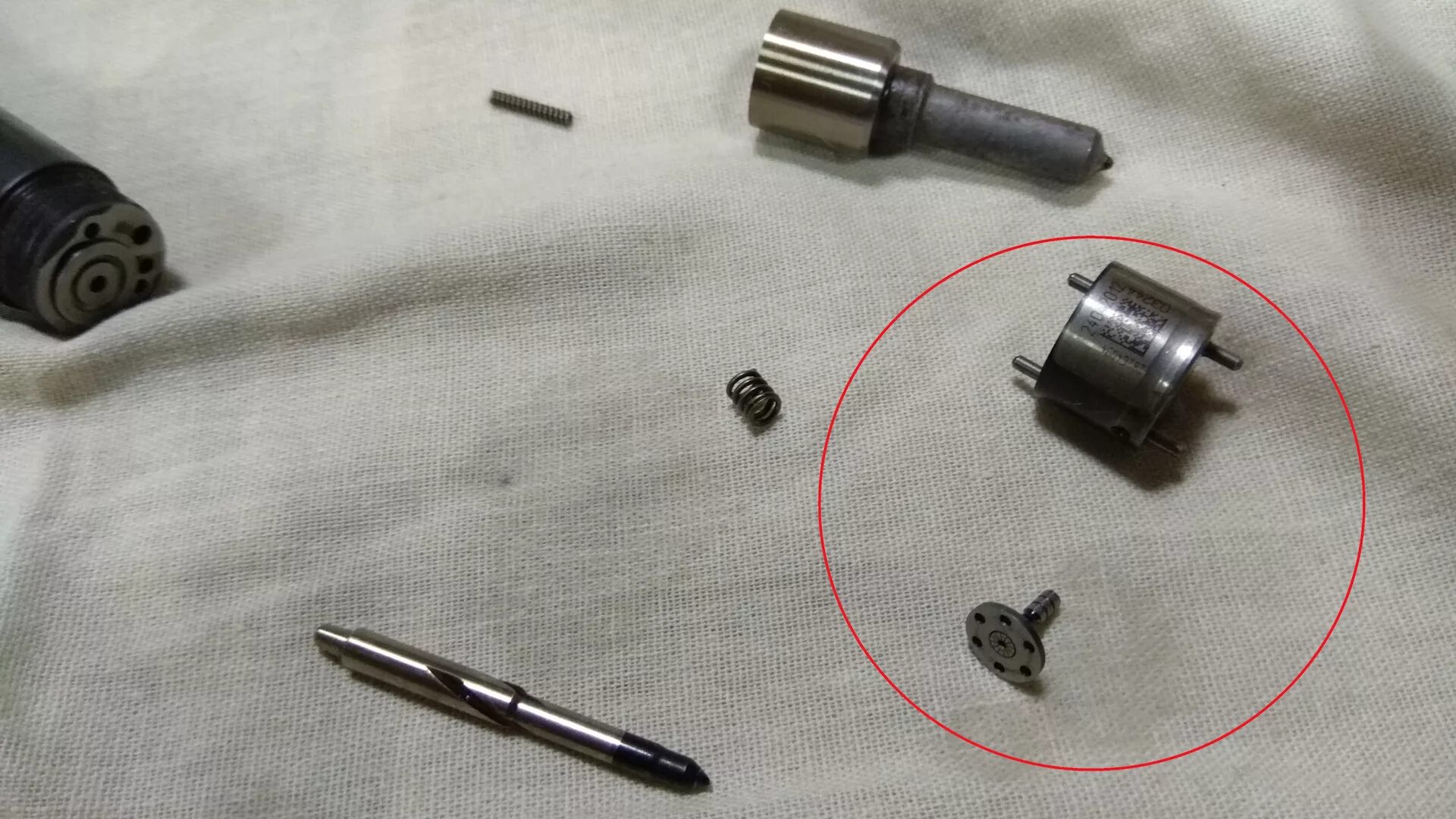 Клапан форсунки 28239295. Клапан форсунки common rail. Клапан форсунки делфи 9308z618в. Клапан 28239294 (9308-621c) nomparts euro 3. Клапан ремкомплект форсунки delphi.