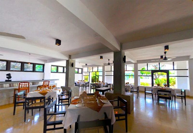 Хиккадува где поесть. Lanka super corals, шри-ланка, хиккадува. lanka supercorals hotel 2* (хиккадува). lanka super corals 3*. lanka super corals 2* хиккадува, 50 м до моря.