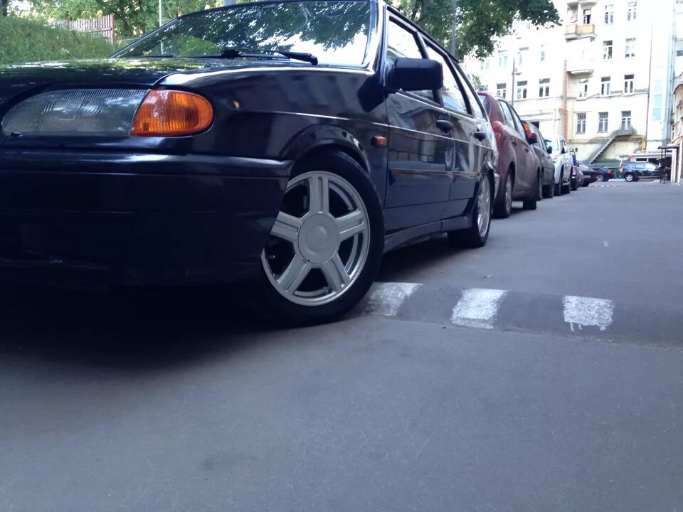 Ваз 2114 белая r15. 15 торусы на ваз 2114. Торусы r15 на ваз 2114. Ваз 2114 белая r15. Торусы р15 на 2114.