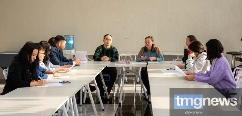 оксана бадыргы. агентство по делам молодежи тыва. агентство по делам молодежи тыва. директор рши республики тыва. агентство по делам семьи и детей республики тыва.