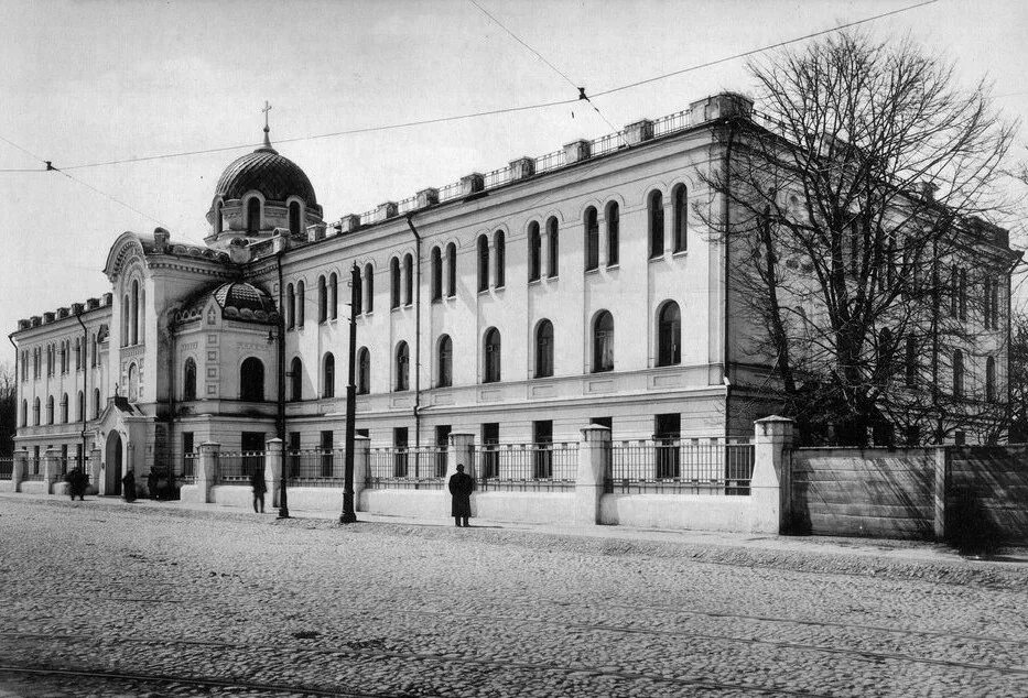 Московская городская община. Городская община в средние века. Московское товарищество для ссуды под заклад движимых имуществ. Серпухов исторические здания. Мосгордума логотип.