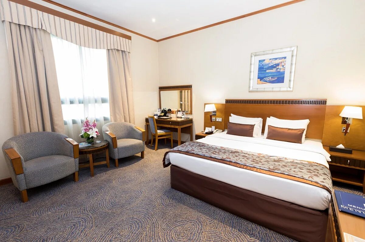 Golden tulip barsha. Golden Tulip al Barsha. Golden Tulip Media Hotel Дубай. Golden Tulip al Barsha Hotel 4. Golden Tulip Jiyeh Marina Resort 5*.