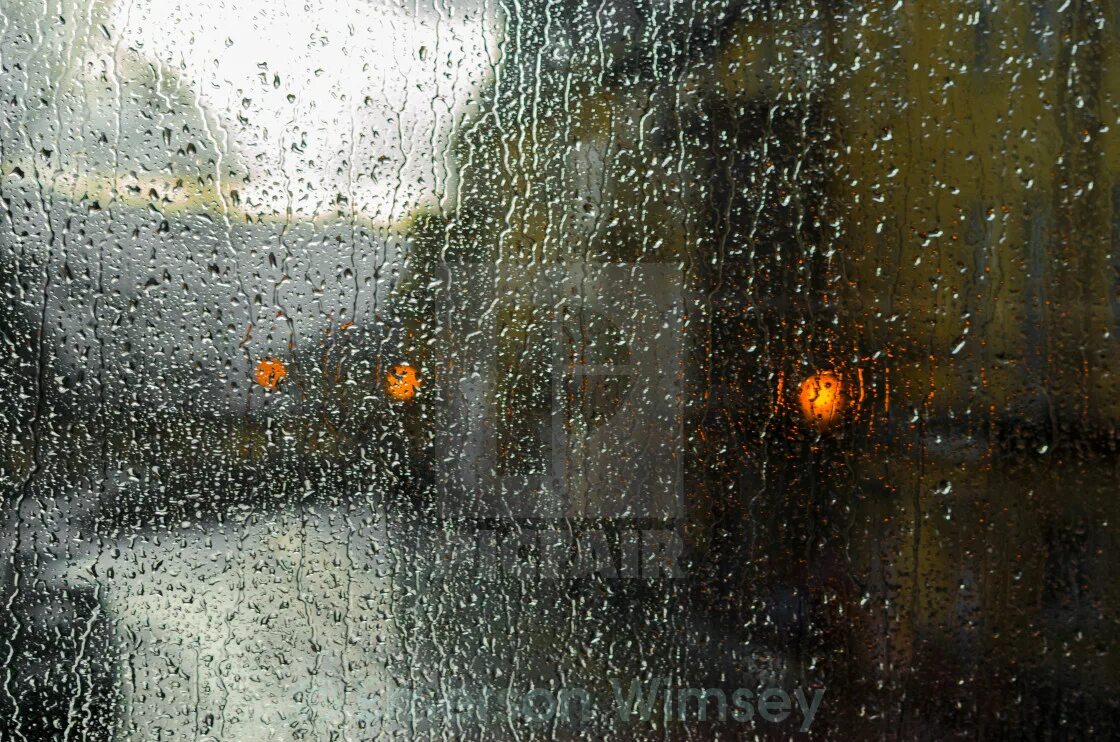 Дождь хлещущий в окна
