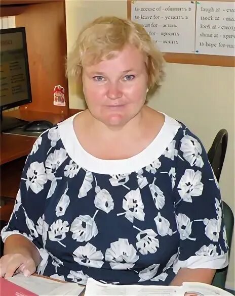 Виндзор школа орел учителя. Школа 13 нижневартовск. Школа 6 железногорск курская. 13 школа учителя английского. Гимназия 4 одинцово учителя.
