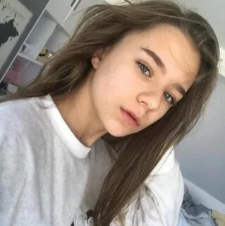 Домашние селфи подростков