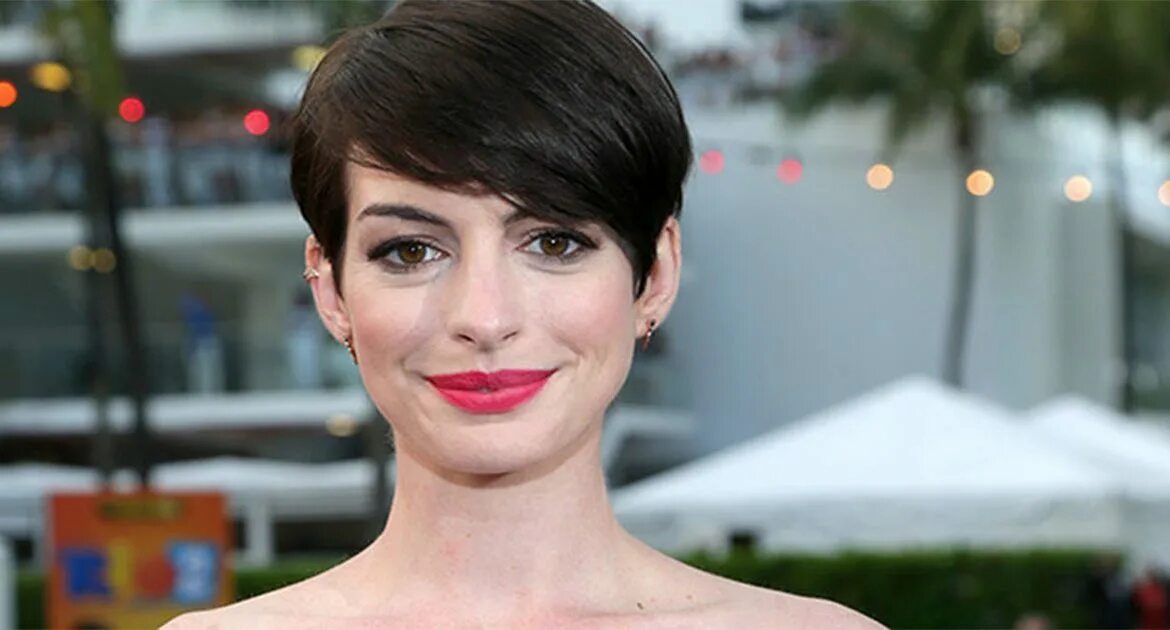 джиннифер гудвин 2023. короткие ти. короткие ти. короткие ти. скарлетт йоханссон стрижка.