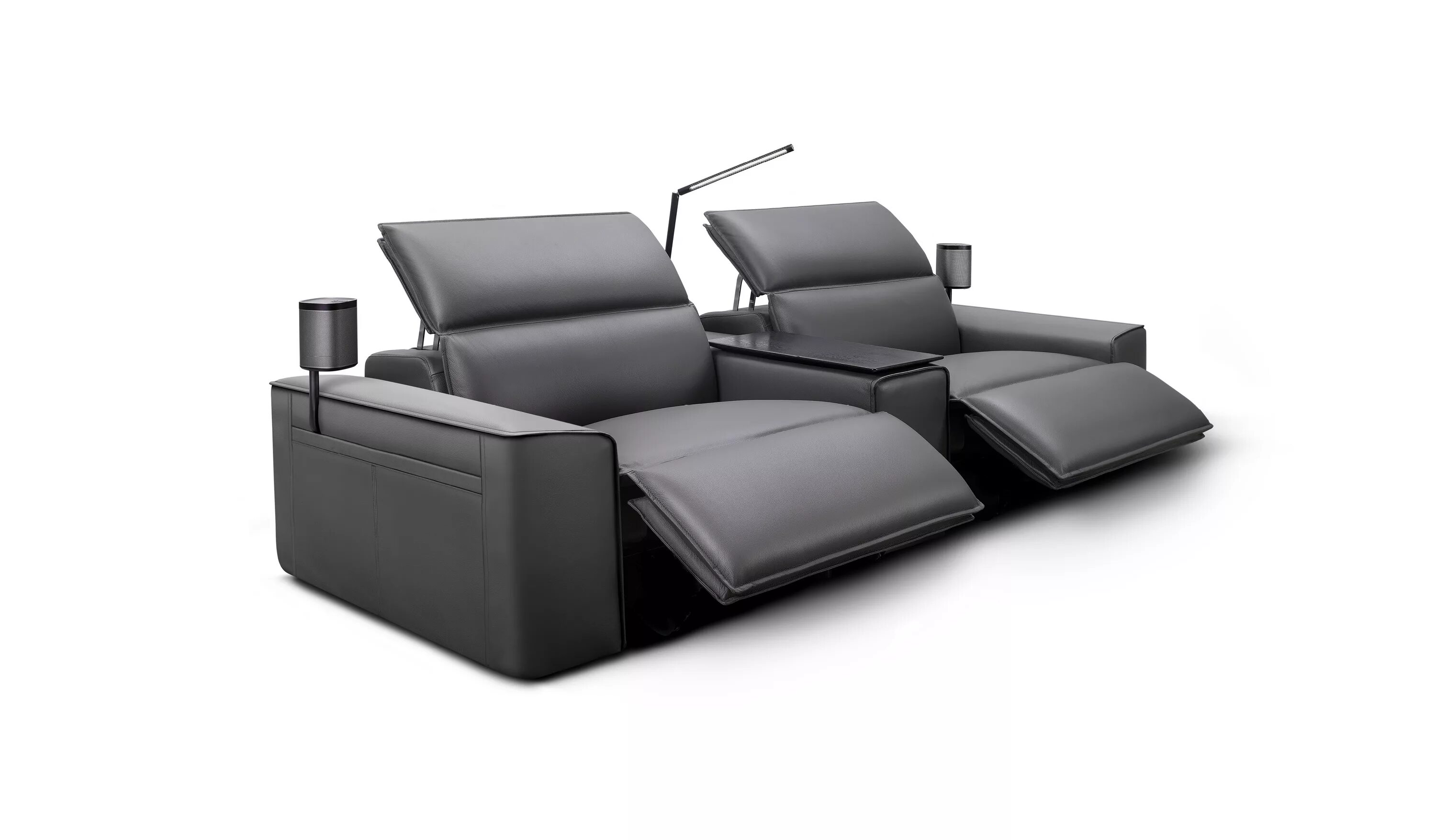 Двухместный угловой. Кресло Recliner Sofa. Диван для домашнего кинотеатра. Диваны для домашних кинотеатров. Диван с откидной спинкой.