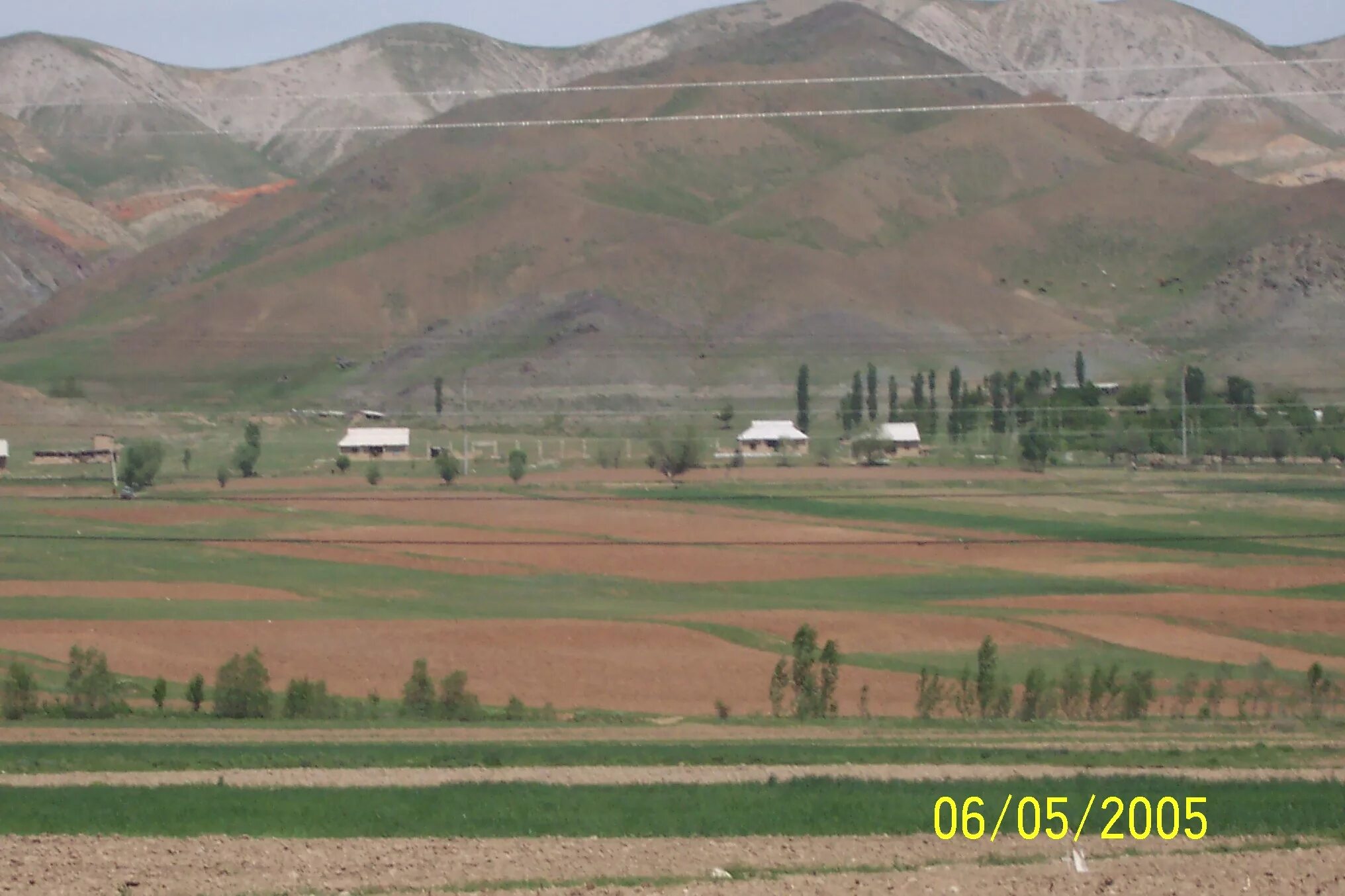 Село караван. Село Караван Кызыл кия. Караван Киргизия Ошская область. Киргизия село Караван.