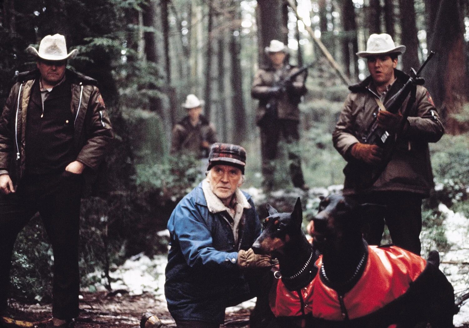 Сильвестр сталлоне рэмбо 2. Сильвестр сталлоне рэмбо первая кровь. Сильвестр сталлоне рtv,j 1. Рэмбо фильм 1982. В каком году снят рэмбо.