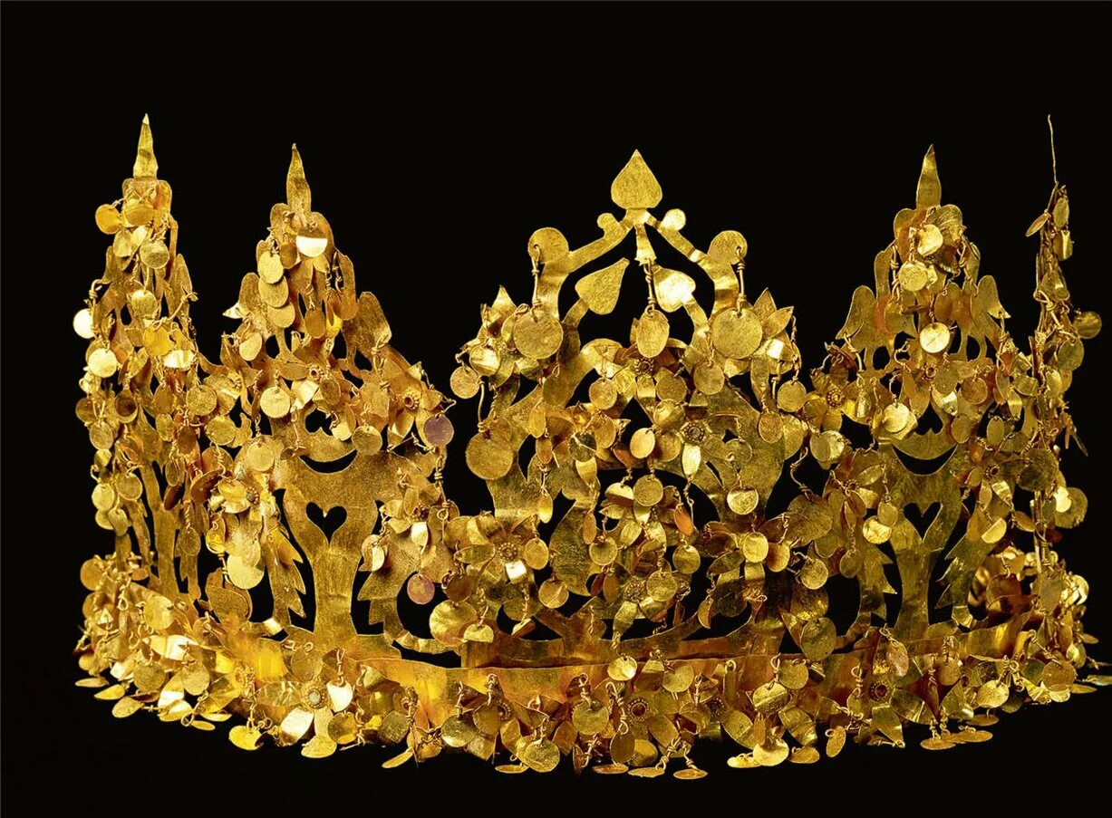 Золотая корона в 2024 году. Золото Бактрии Сарианиди. Корона. Царская корона. Золотая деревянная корона.