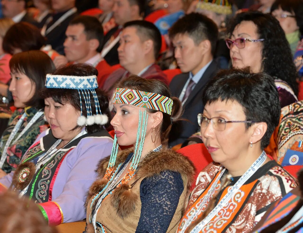 Эвенки бурятии. Льготы малочисленным народам. Молодежь кмнс. Якутия кмнс дети. Эвенки.