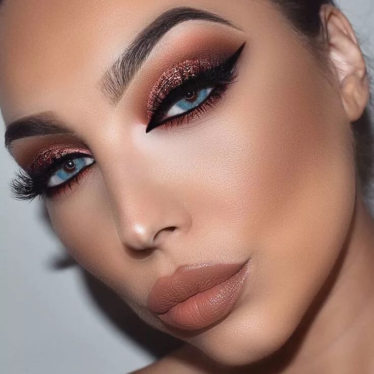 B make up