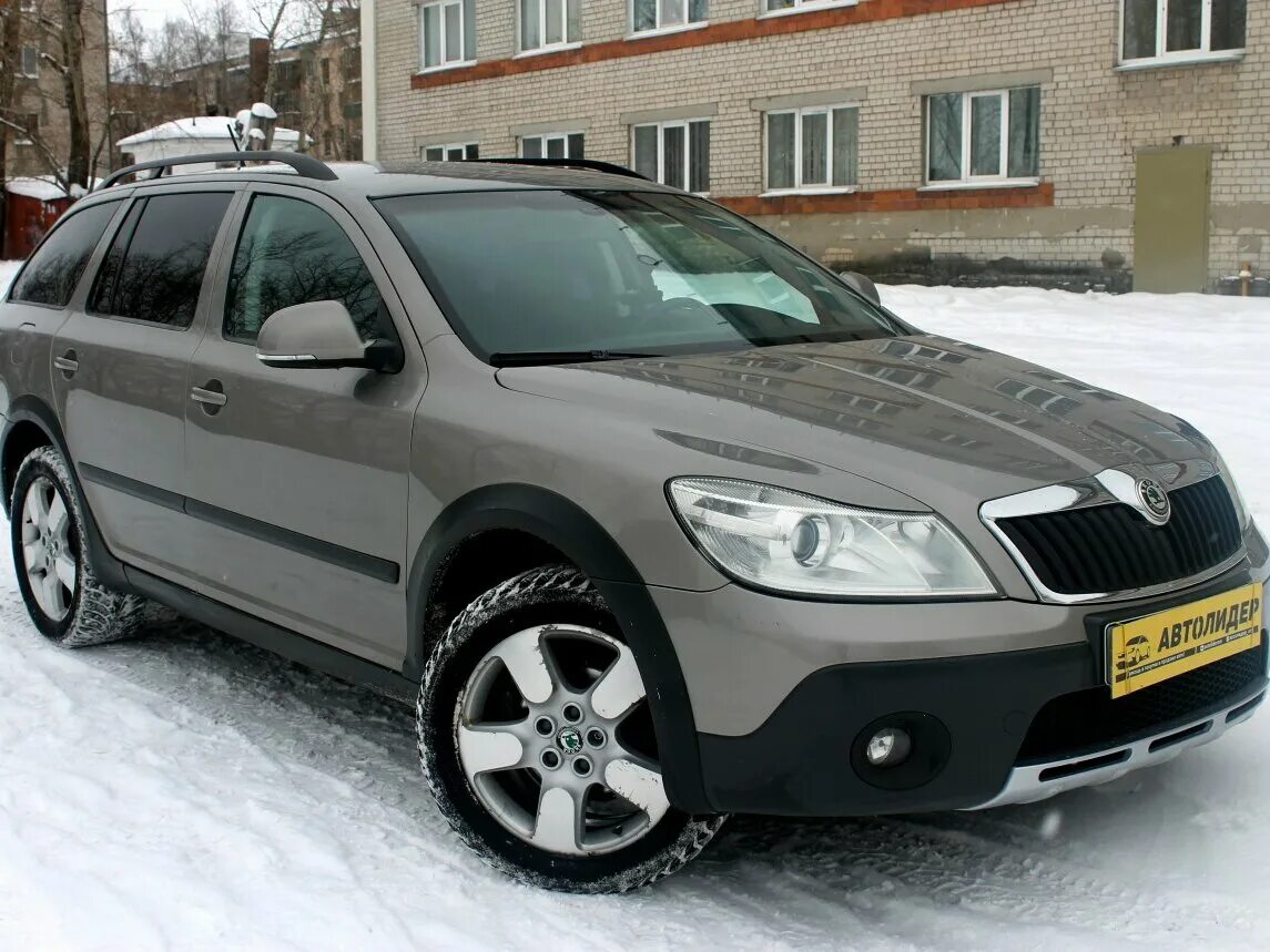 Купить шкоду октавию а5 2012. Skoda Octavia Scout a5. Skoda Octavia Scout 2012. Шкоды актавия сксут 2012.