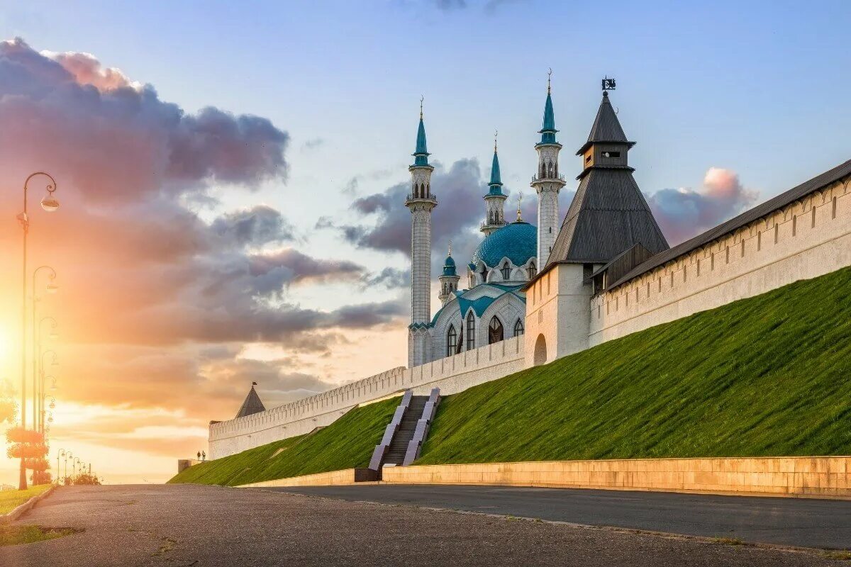 Казанский кремль сайт. Музей заповедник Казанский Кремль. Кремль Татарстана. Белый Кремль Казань. Панорама Кремля Казань.