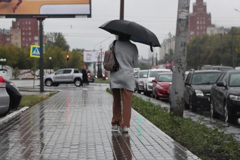 Дождливый день. Сильный дождь. Сильный ливень. Дождевой дождливый.