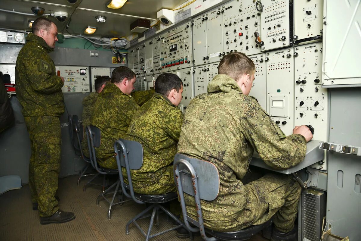 Служба связи части. Боевое дежурство ВКС. Боевое дежурство РВСН. Боевое дежурство РЛС ПВО. Несение боевого дежурства.